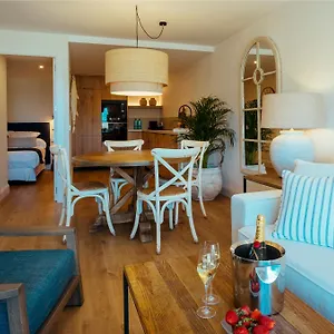 Aiguablava Luxury Apartment Begur
